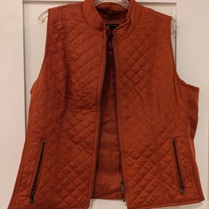 Great fall quilted vest size large. Burnt orange